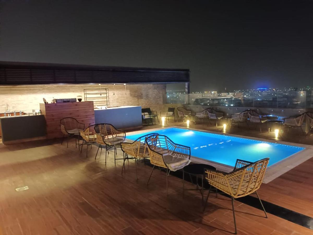 Naviti Warwick Dammam Hotel Exterior photo