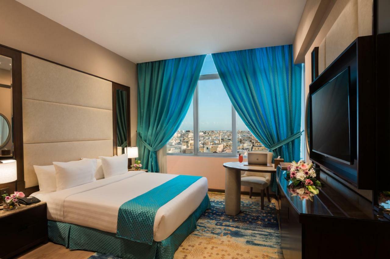 Naviti Warwick Dammam Hotel Exterior photo