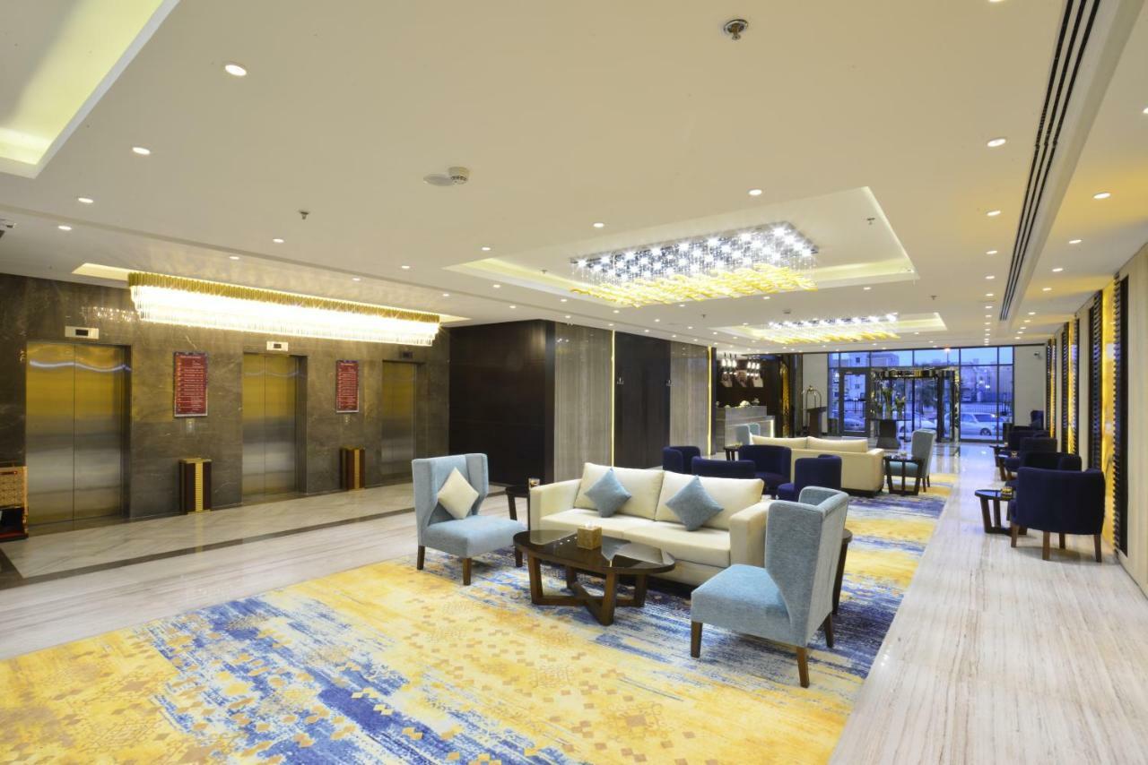Naviti Warwick Dammam Hotel Exterior photo