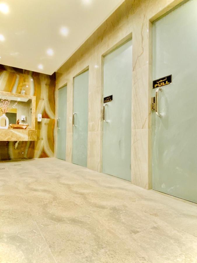 Naviti Warwick Dammam Hotel Exterior photo